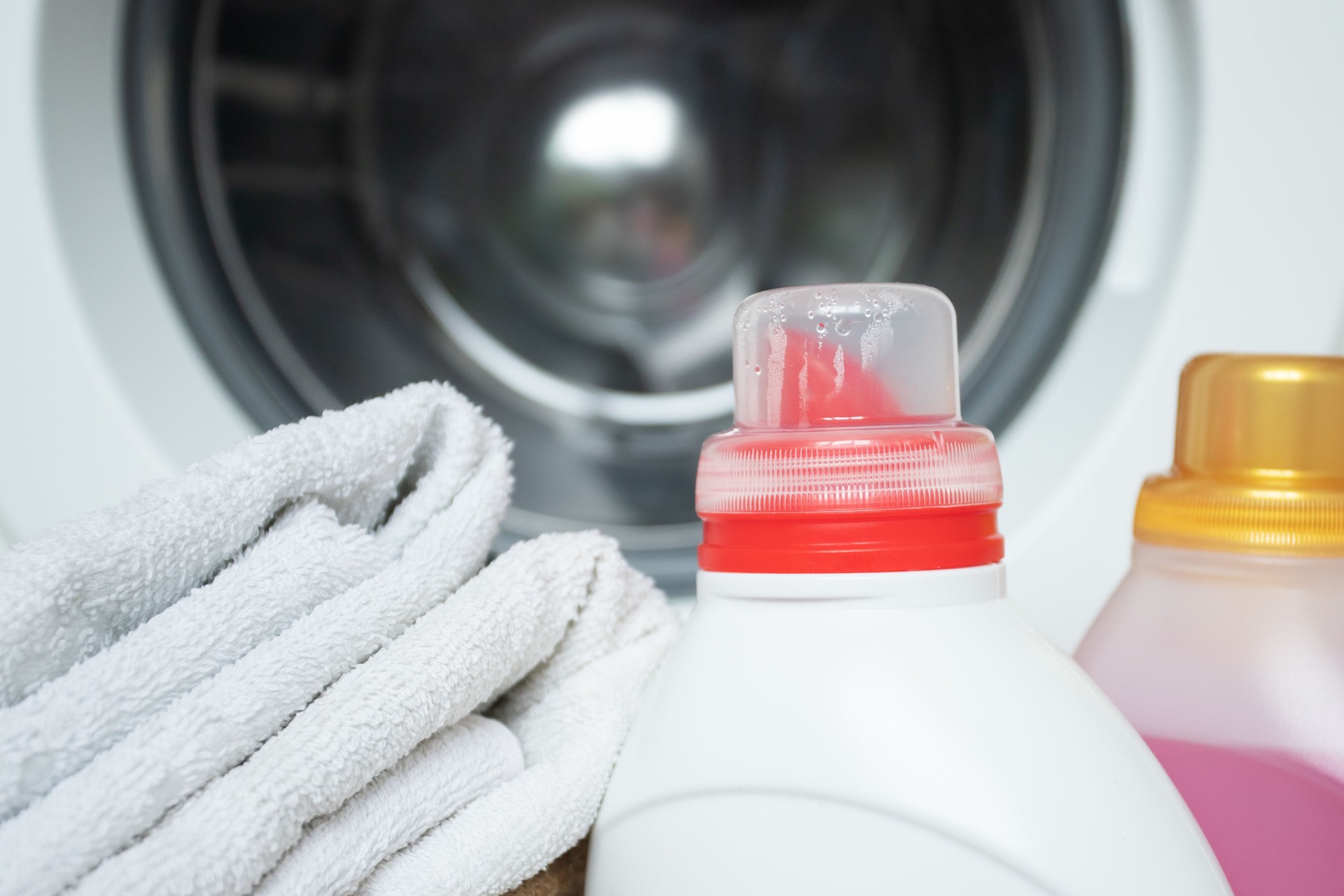 buanderie, gel à lessive, adoucisseur de conditionneur de linge et machine à laver